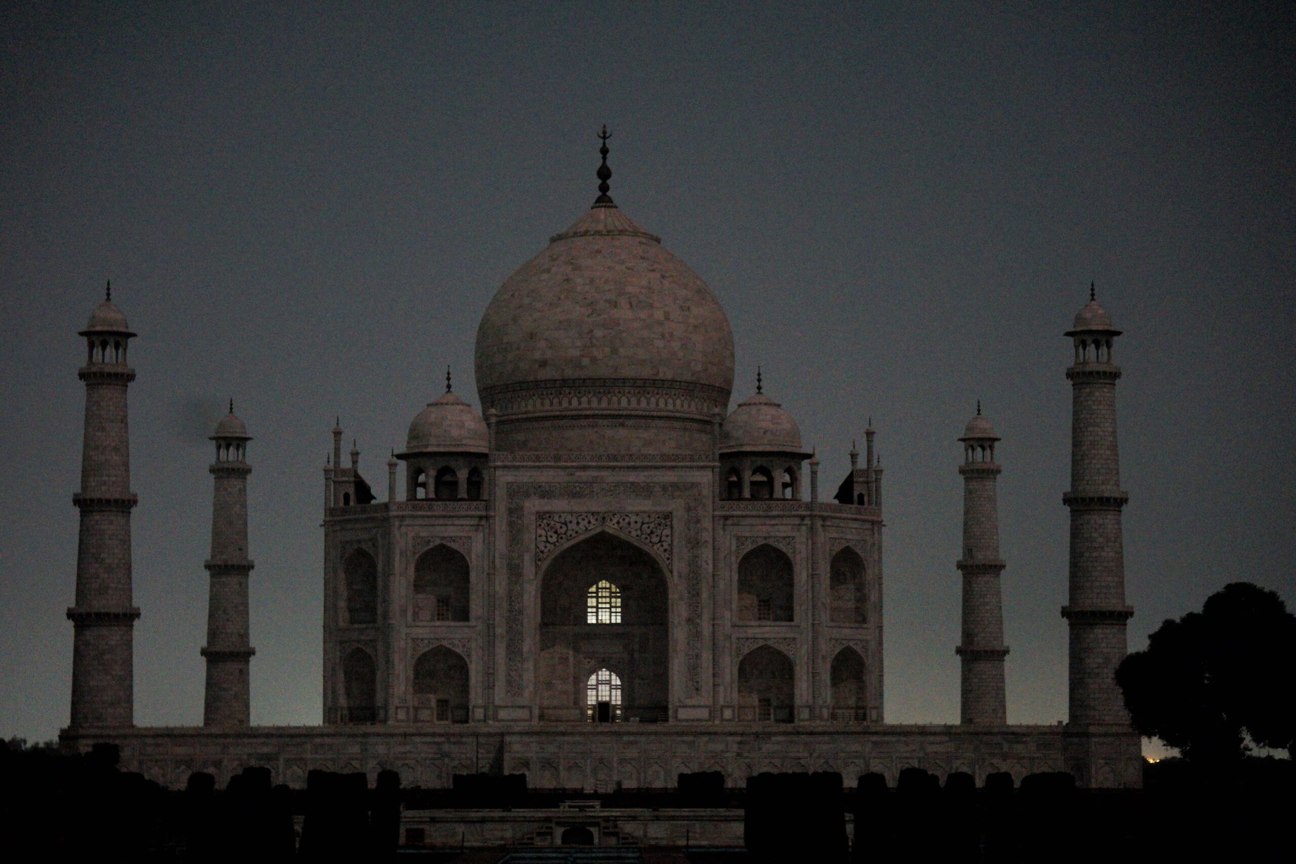 How to View the Taj Mahal at Night Complete Guide(2024)