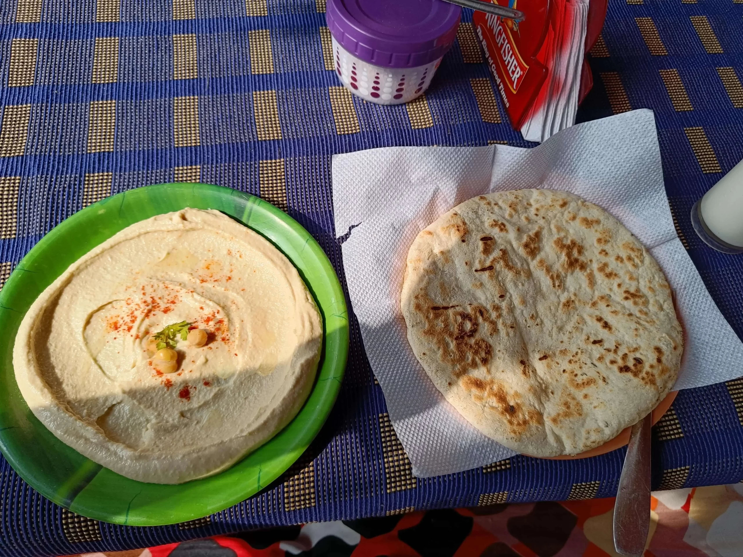 hummus with pita bread