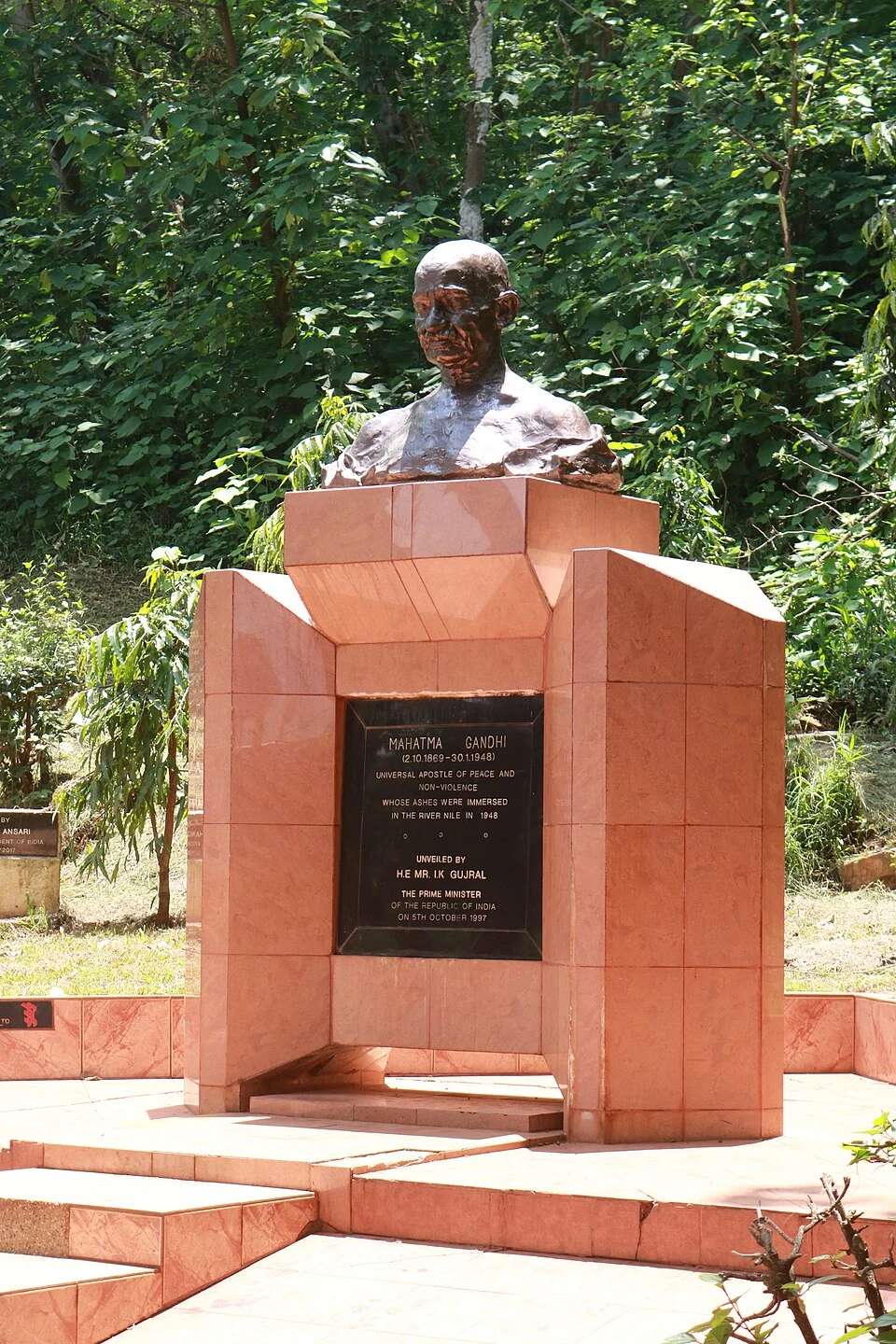 Mahatma Gandhi Statue in Jinja